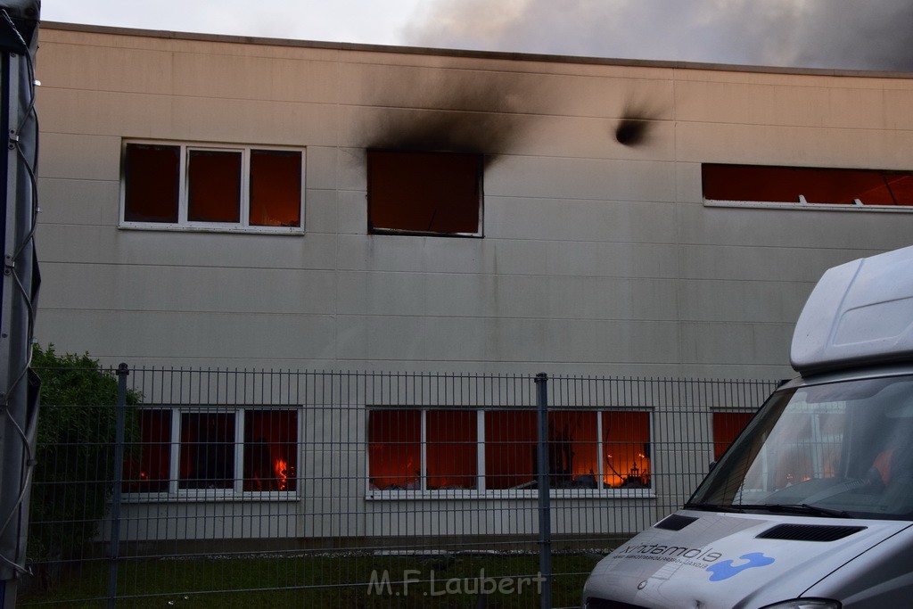 Grossbrand Halle Troisdorf Kriegsdorf Junkersring P217.JPG - Miklos Laubert